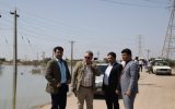 مدیر کل بیمه سلامت خوزستان از وضعیت خدمات رسانی به مناطق در معرض خطر سیل بازدید کرد.