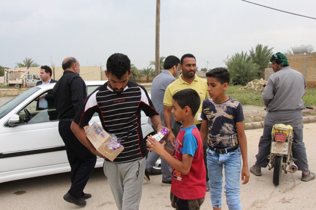 بازدید مدیر کل بیمه سلامت خوزستان از روستای سیل زده گوریه شوشتر | سلامت  پالیسی